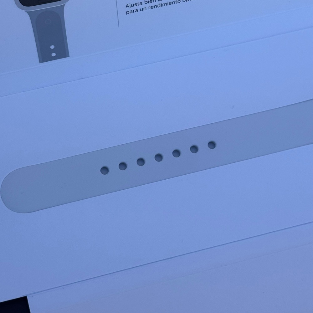 Apple Watch 40mm White Sport Band MTP52AM/A S/M & M/L Stainless Steel Pin - Picture 3 of 8